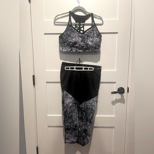 Calvin Klein Performance Wick set with Bra and Leggings Size XL